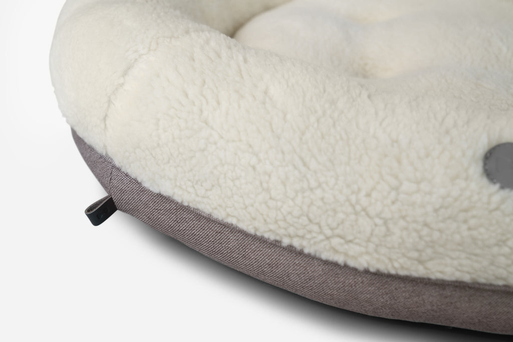 Chester & Lee | Furry Beige Donut Dog Bed