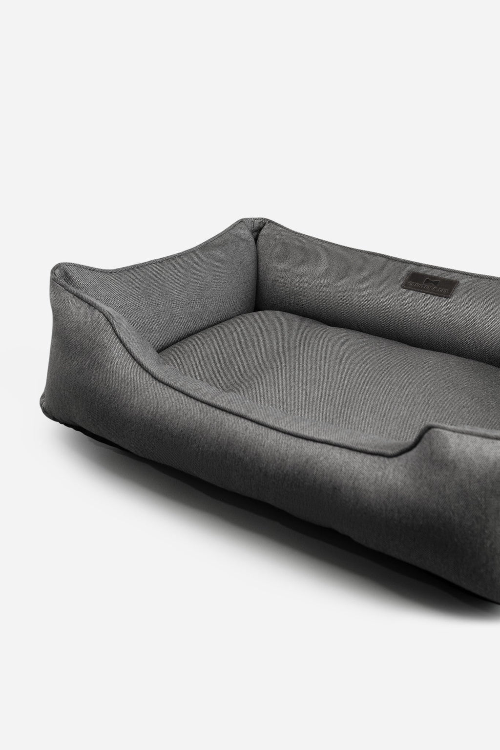 Chester & Lee | Cotton Sleeper Dog Bed Gray