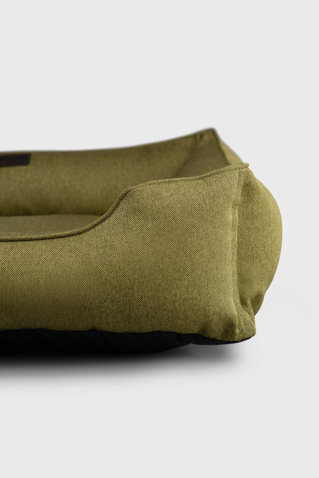 Chester & Lee | Cotton Sleeper Dog Bed Olive