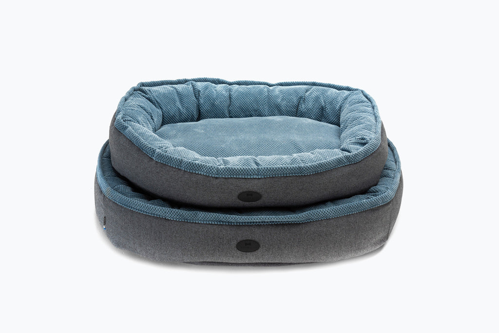 Chester & Lee | Cuddly Bagel Dog Bed